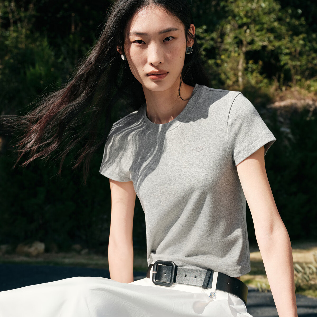太平鸟短袖T恤女2026夏季新款休闲百搭修身显瘦上衣女 短袖T恤 灰色 M