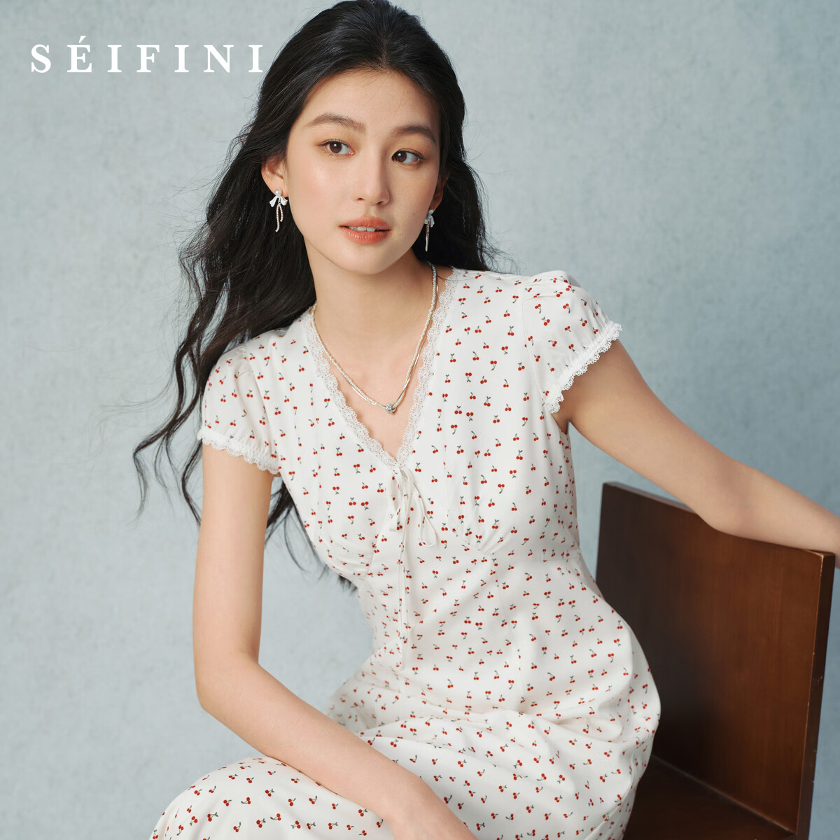 诗凡黎（‘S EIFINI）蕾丝V领碎花茶歇裙2026夏新款法式田园风连衣裙显瘦半身裙 【连衣裙】白色 预售[7月3日]发 M
