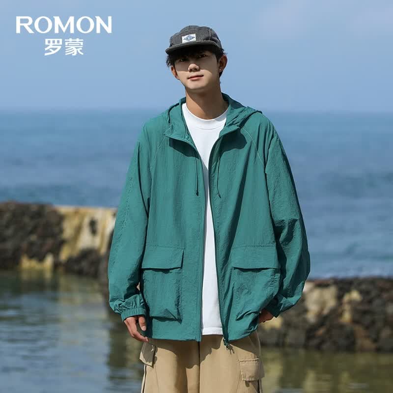 罗蒙（ROMON）UPF50+防晒衣男女同款连帽宽松薄款透气夏季情侣百搭户外防晒服 森林绿 M (165)【建议120-135斤】
