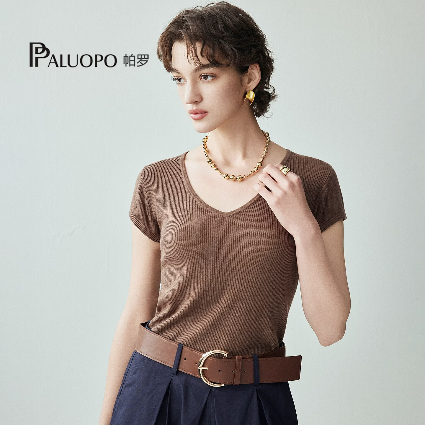 帕罗(PALUOPO)2026夏季百搭简约纯色V领短袖T恤女针织打底衫上衣ES260882Y 摩卡 M
