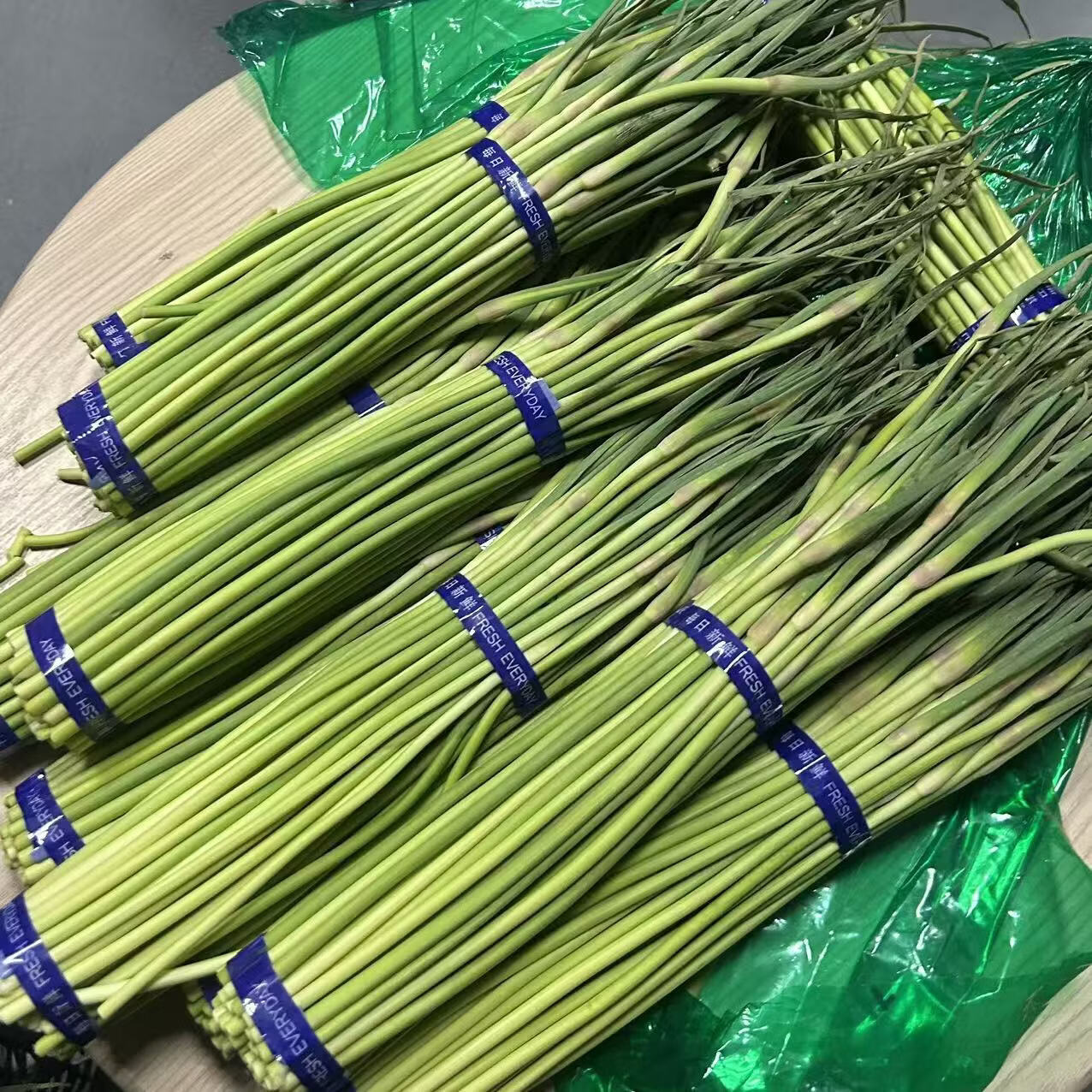 5斤蒜苔新鲜现发嫩蒜薹批发红帽蒜苔蒜毫农家自种蒜苔包邮超低价 净重3斤【保鲜膜发货】 脆嫩可口