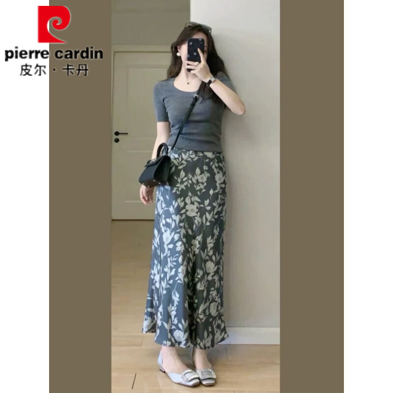 皮尔卡丹(pierre cardin)度假风时尚收腰显瘦套装女夏季灰色修身T恤高腰碎花半身裙两件套 【套装】灰色上衣+印花半身裙 2XL 125-140斤