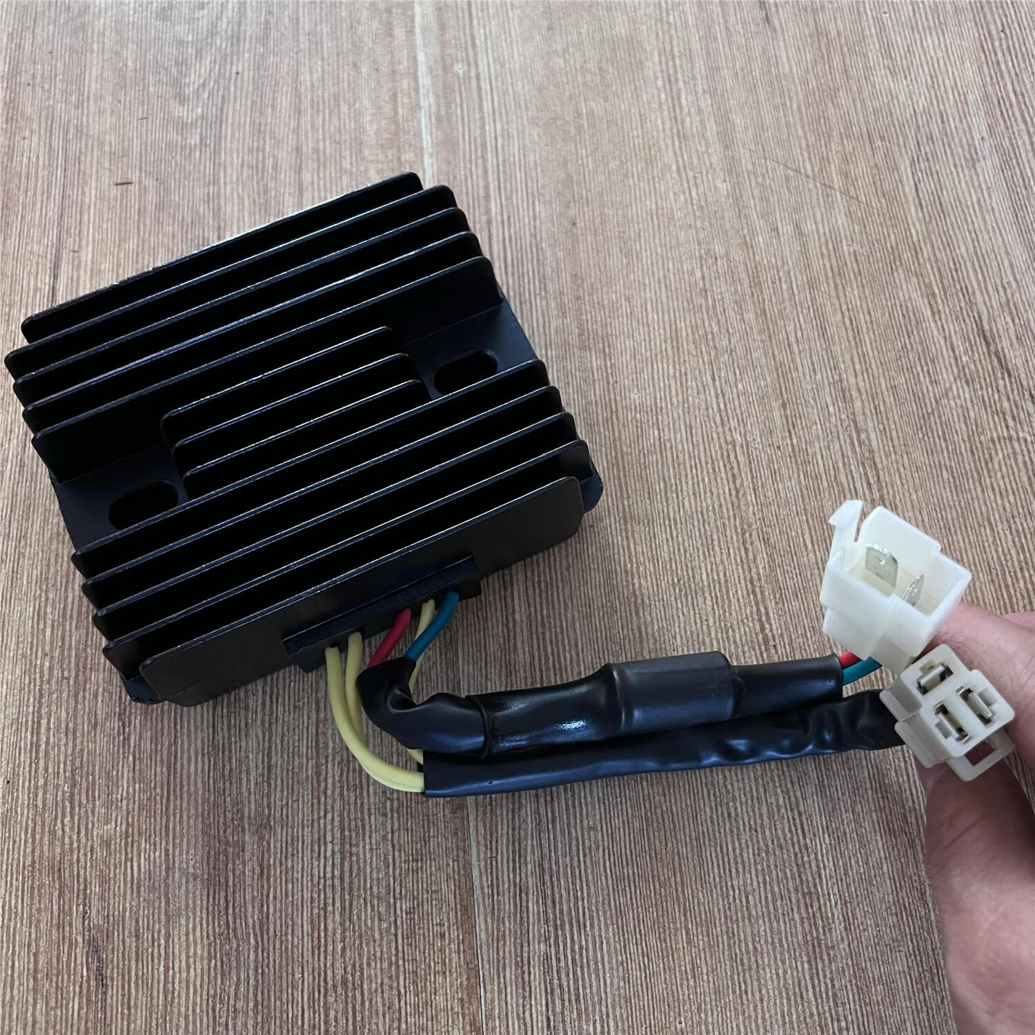 曼影(manying)三轮车摩托特大稳压器150/200/250水冷12v整流器代步车