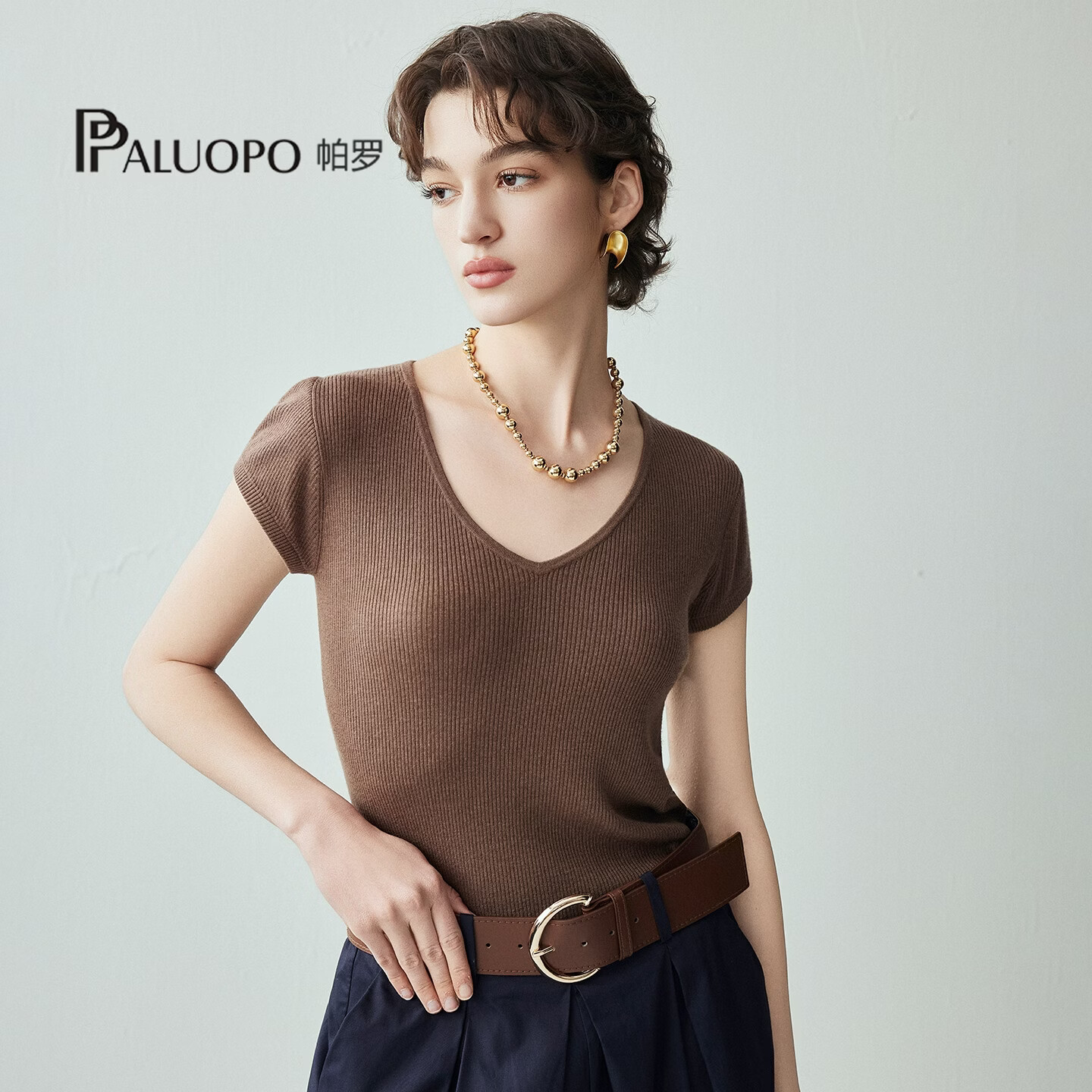 帕罗(PALUOPO)2026夏季百搭简约纯色V领短袖T恤女针织打底衫上衣ES260882Y 摩卡 M