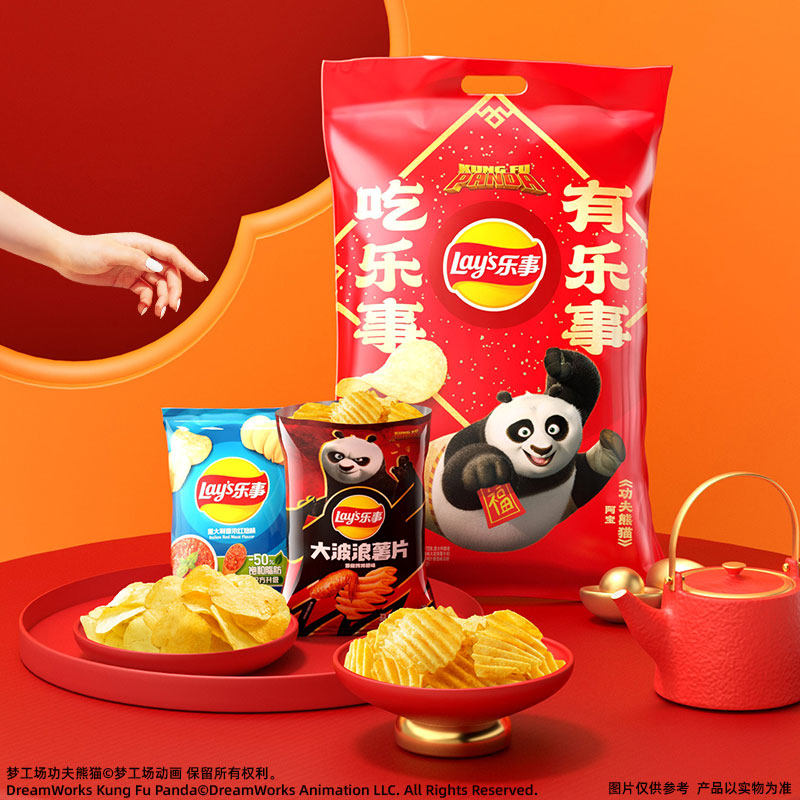 乐事薯片x功夫熊猫IP联名新年分享零食615gx1包
