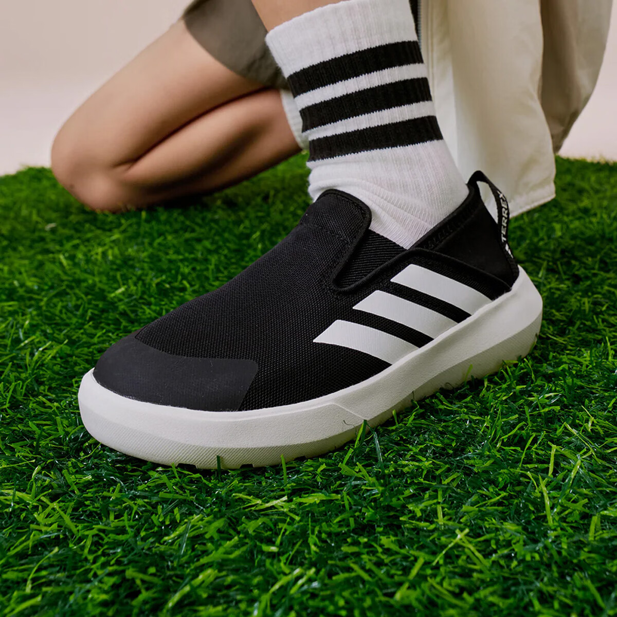 阿迪达斯（adidas）儿童BOAT SLIP-ON 户外一脚蹬运动鞋JQ6006 黑色 33
