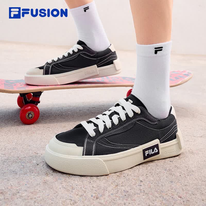 FILA FUSION斐乐潮牌田曦薇同系列男鞋POP情侣帆布鞋夏季新款板鞋 黑/淡灰黄-BB 43