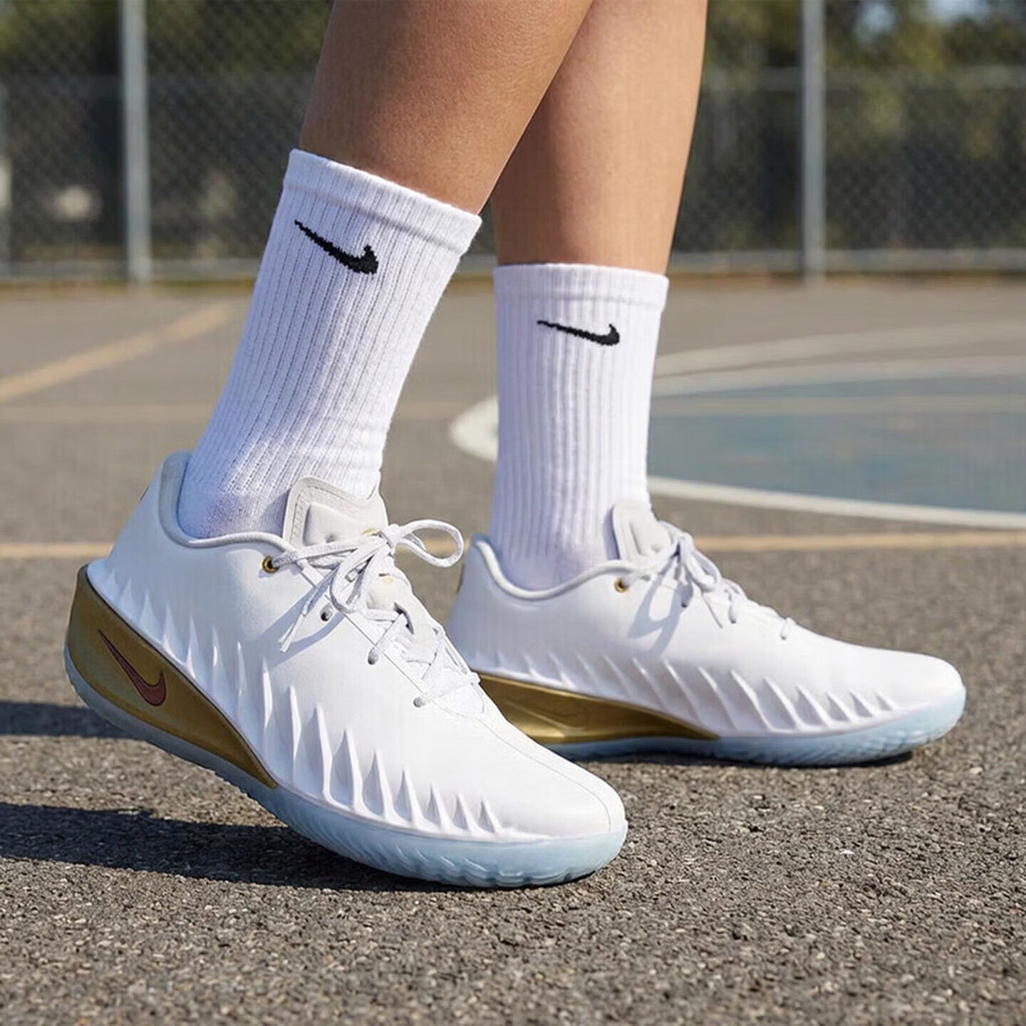 耐克（NIKE）男鞋2026春季新款轻便跑步运动鞋黑色百搭休闲鞋G.T. CUT 4 CNY IB6728-100 42.5