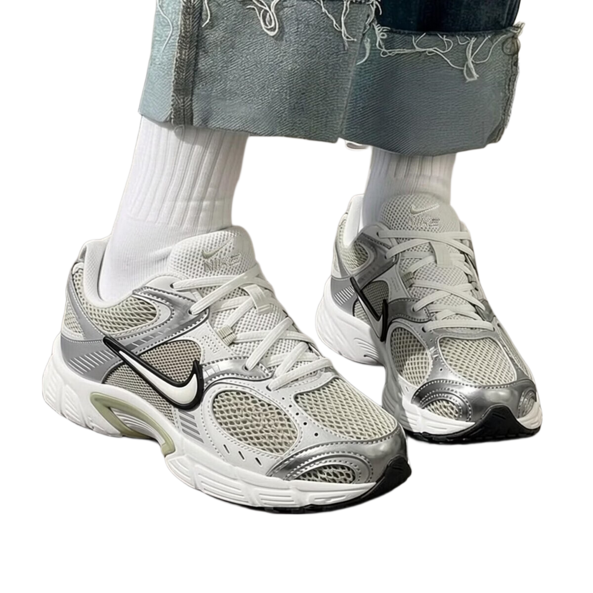 耐克（NIKE）女鞋老爹鞋 夏季新款运动鞋V5 RNR复古时尚低帮轻便耐磨休闲鞋 HQ7901-301 36.5