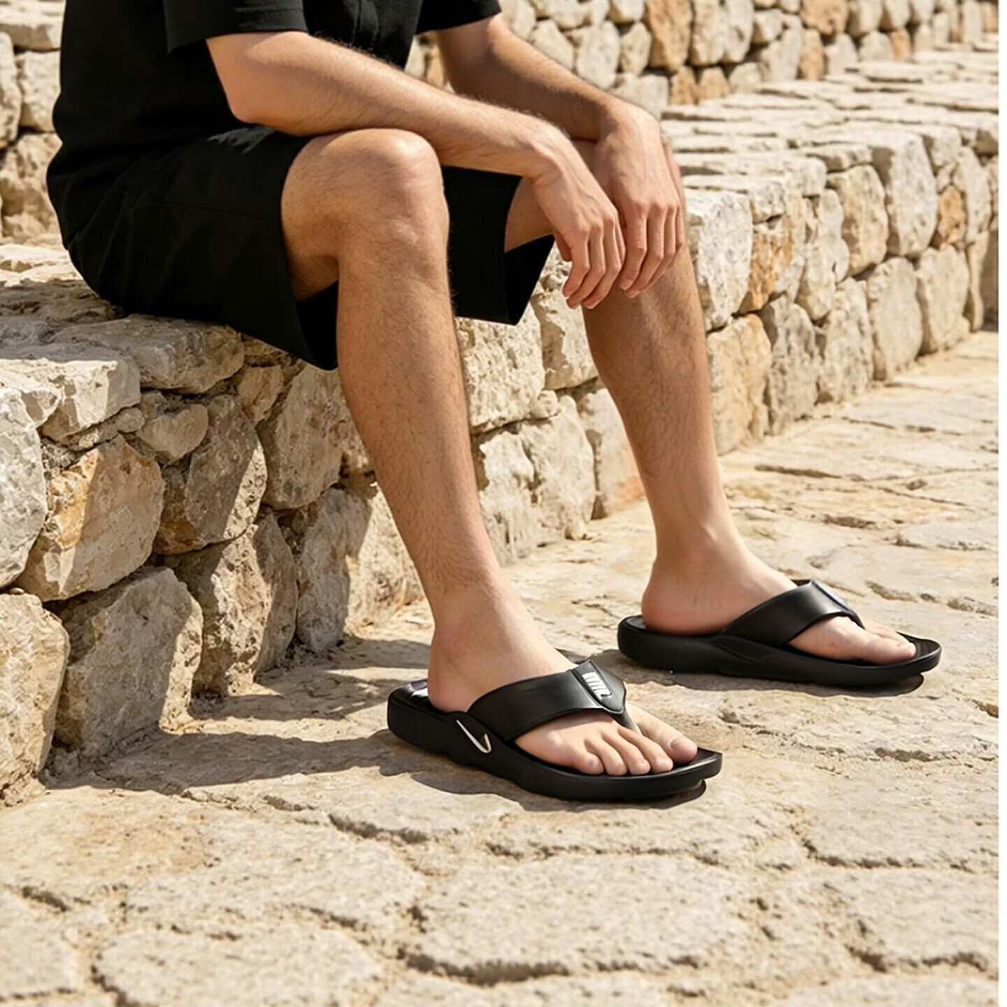耐克（NIKE）拖鞋男2026夏季新款透气防滑轻便休闲人字拖黑色百搭户外运动凉鞋 IH2380-001 黑/白【柔软舒适】 42.5