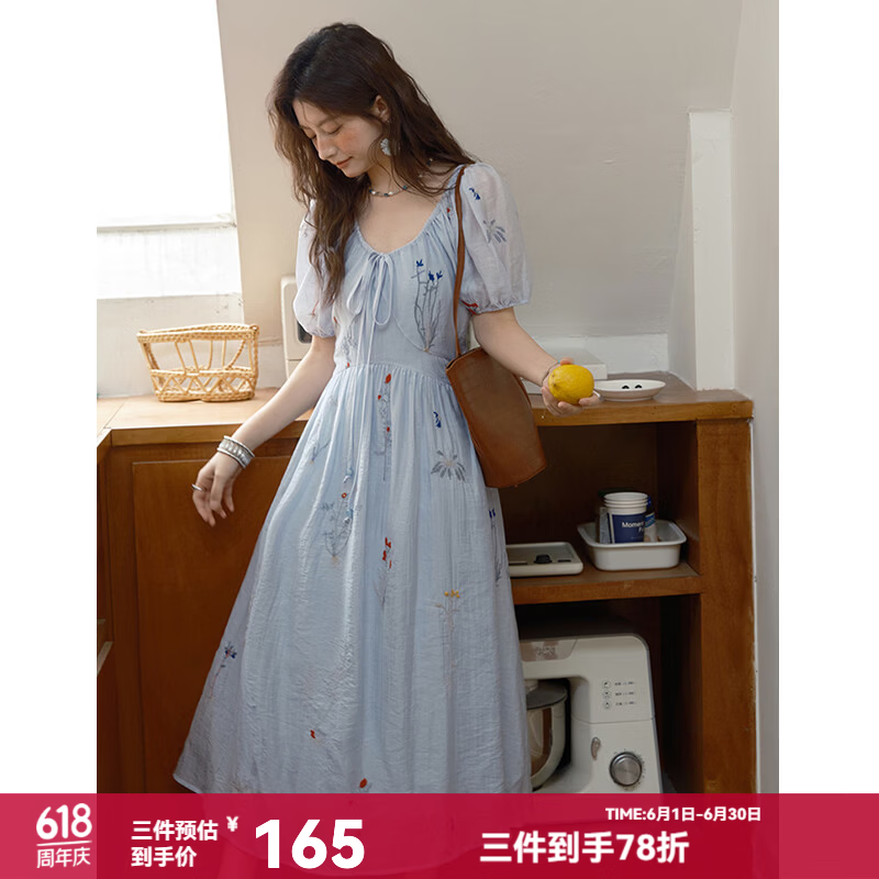 谜秀【安心品质】法式植物刺绣连衣裙女2026夏莱赛尔裙子系带短袖长裙 蓝色 L