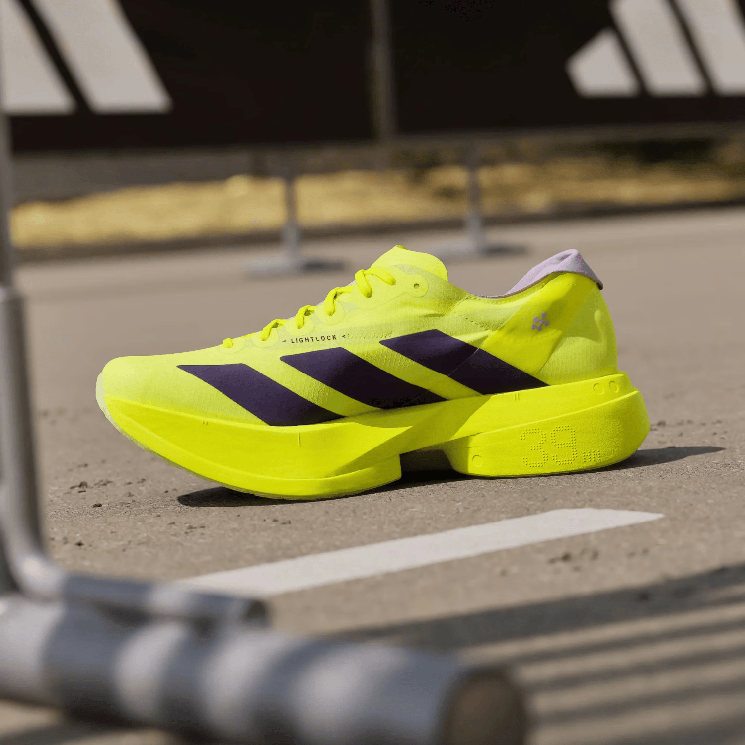 阿迪达斯（adidas）男鞋ADIZERO ADIOS PRO 4 M稳定缓震回弹马拉松专业竞速碳柱跑鞋 JP6623 亮黄荧光/极光洋李紫 42