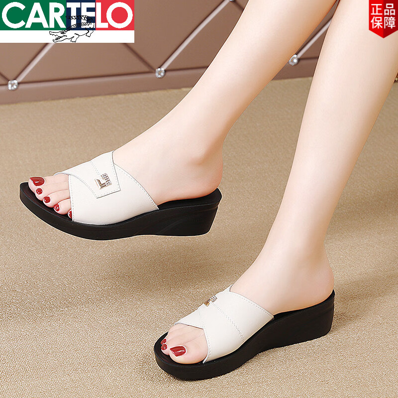 卡帝乐鳄鱼(CARTELO)真皮外穿凉拖女2026夏季新款凉鞋女士妈妈拖鞋时尚软底一字拖女鞋 F609黑色标准鞋码 37