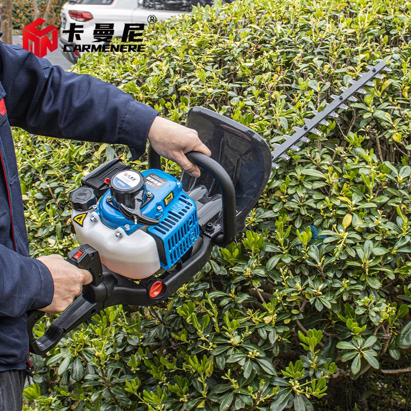 卡曼尼 绿篱机汽油二冲程大马力重修双刃直刃修剪机修枝剪篱笆剪EH561属于什么档次？