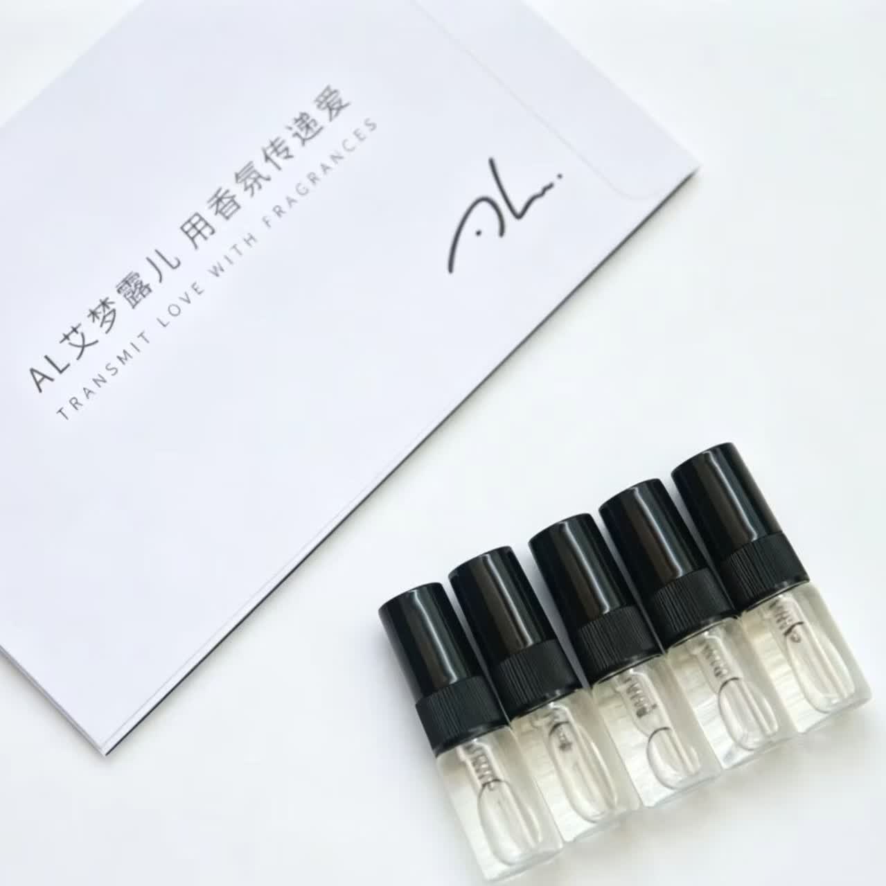 艾梦·露儿(Aimer Leurre)艾梦露儿试香5支套装高级香薰挂件车载香薰香氛5种香型喷雾留香 5种香型组合 黑加仑 雨露 小心思 简爱 林间雨露 5种热销香型 10ml 5瓶