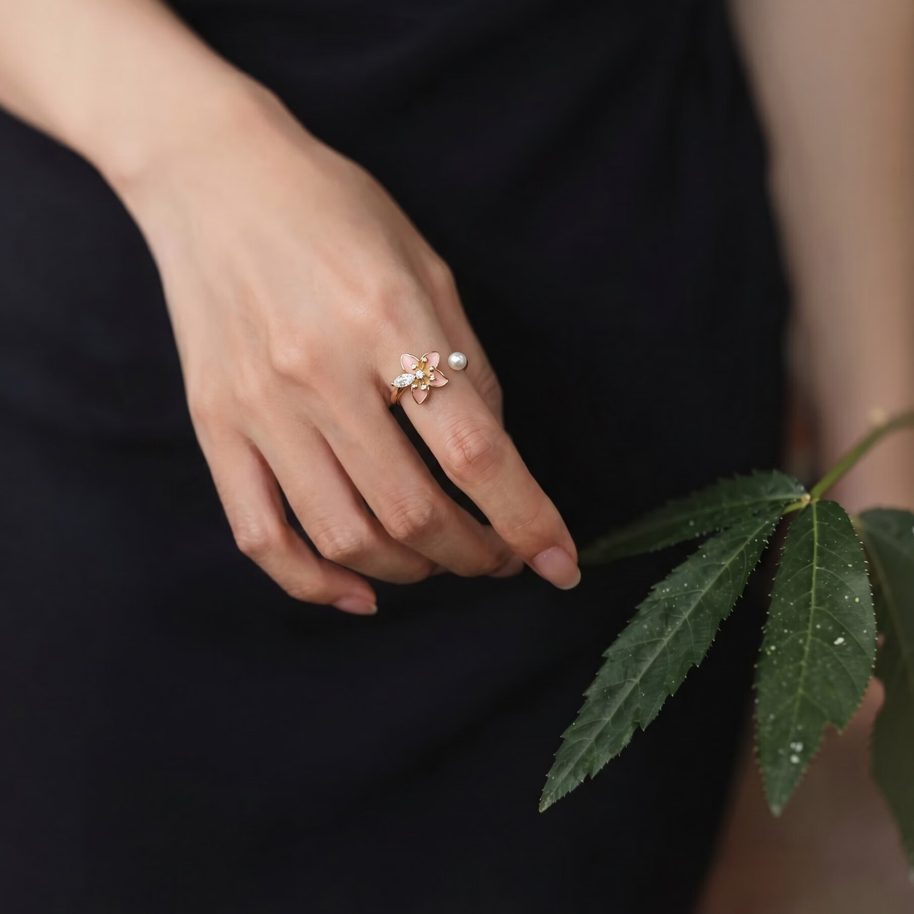 超仙粉色樱花戒指女 温柔风滴釉花瓣开口戒 显白珍珠指环礼物