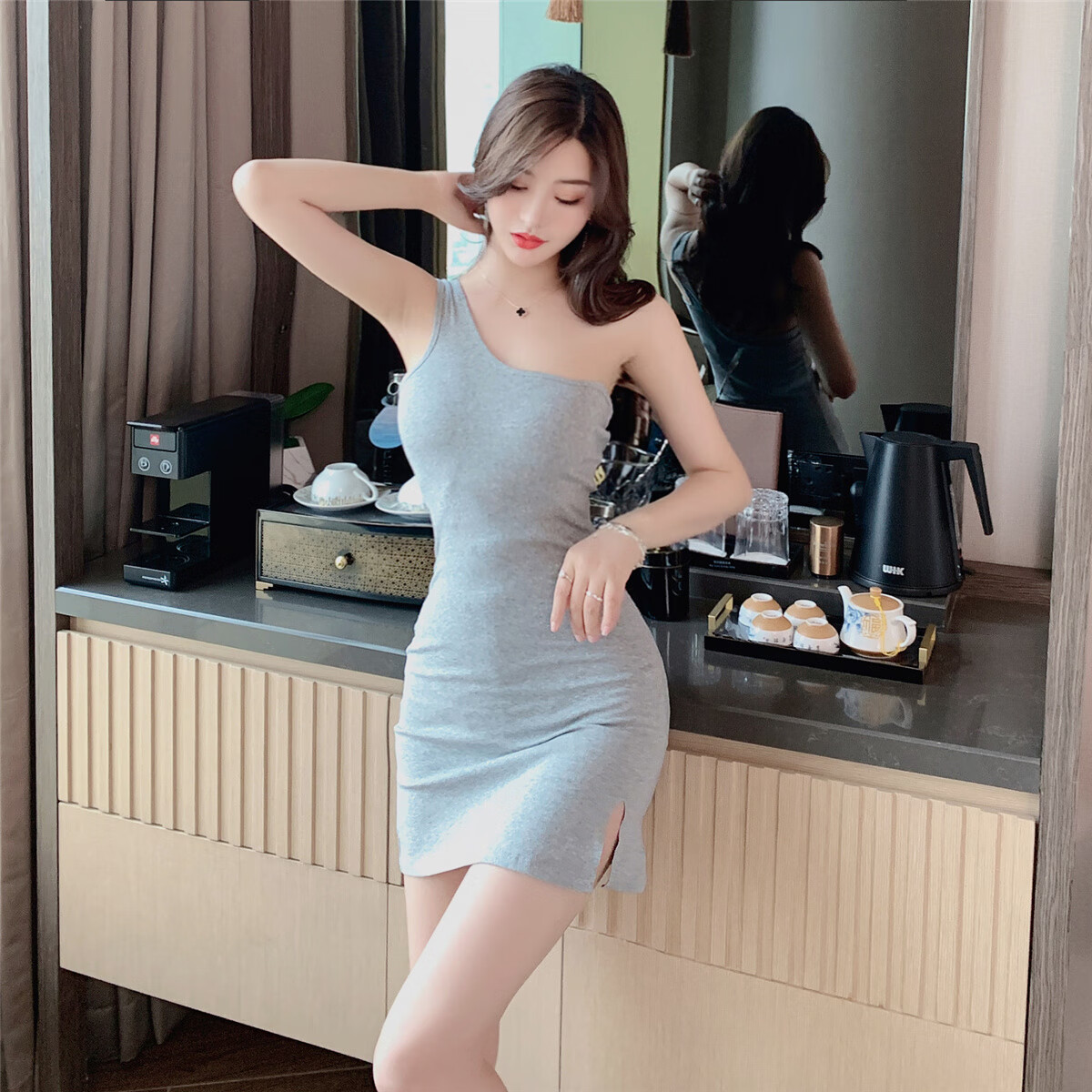 新品女性可插入的户外心机女性感衣开叉连衣款裙情侣免脱约会方便