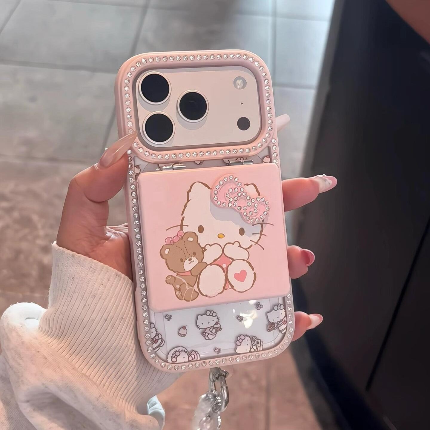 适用苹果17promax手机壳iphone15pro立体水钻蝴蝶结kitty镜子16pro可爱卡通16网红女款超好看外壳 透粉单壳+镜子+手链 iphone 17 Pro Max