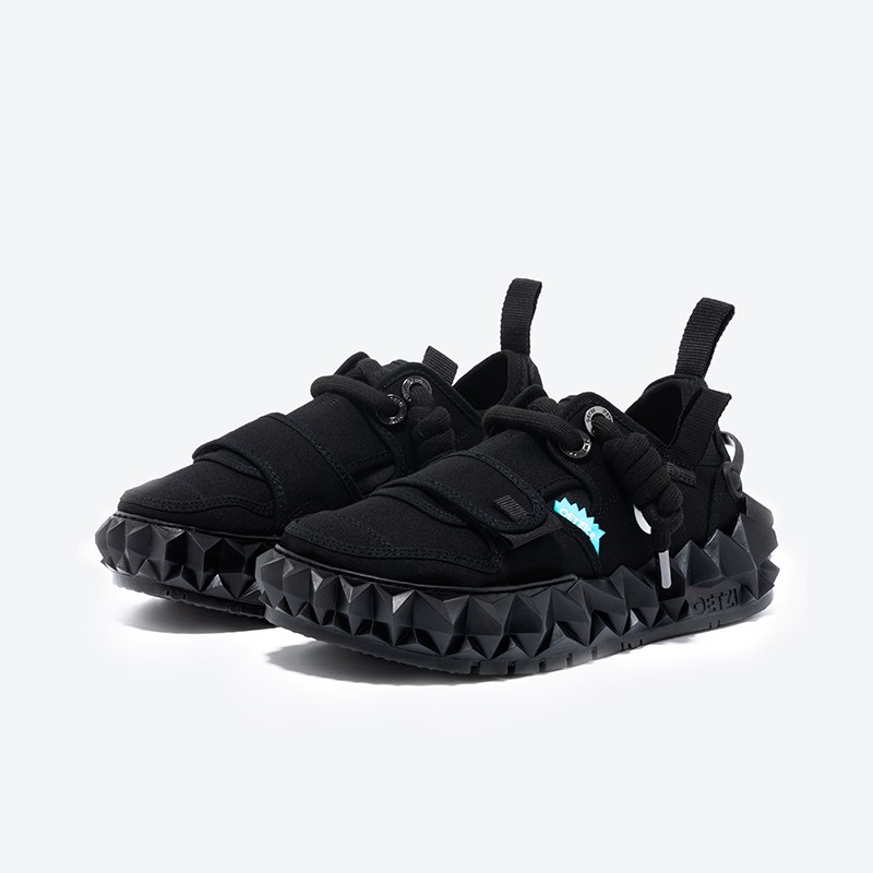 OETZI奥兹 冰山果冻丑萌鞋低帮透气帆布鞋百搭情侣潮鞋 黑色T22340116 38