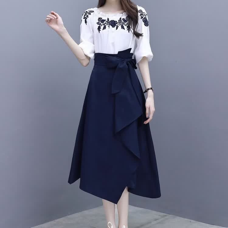 女神范连衣裙夏季2026新款气质韩版套装一字肩短袖半身裙两件套 蓝白套装裙 3XL
