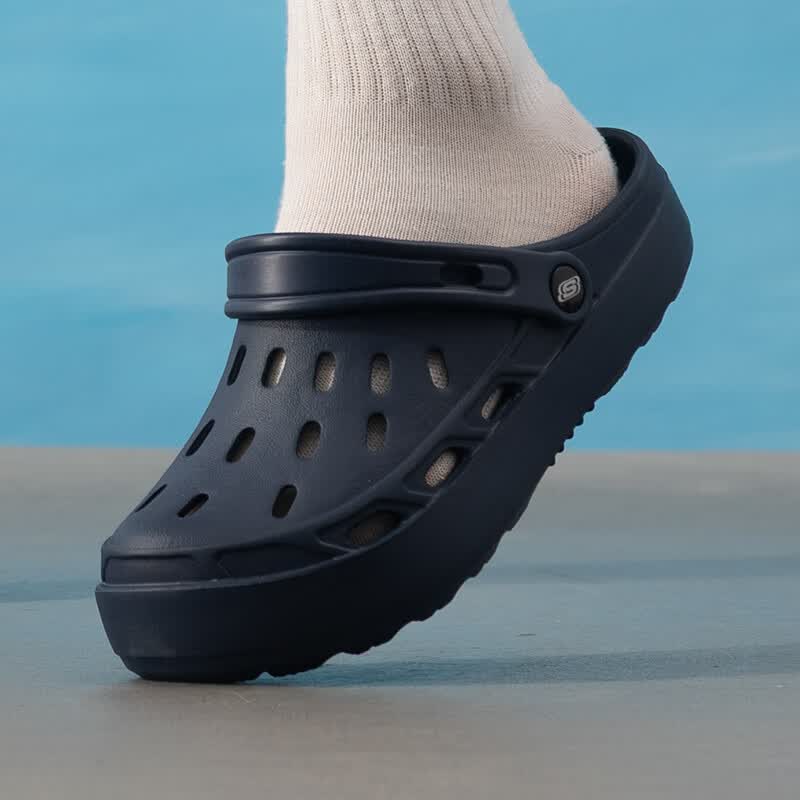 斯凯奇（Skechers）【京东奥莱】男鞋夏季新款户外休闲凉鞋包头凉鞋软底耐磨洞洞透气 243041-NVY 41 建议拍小一码