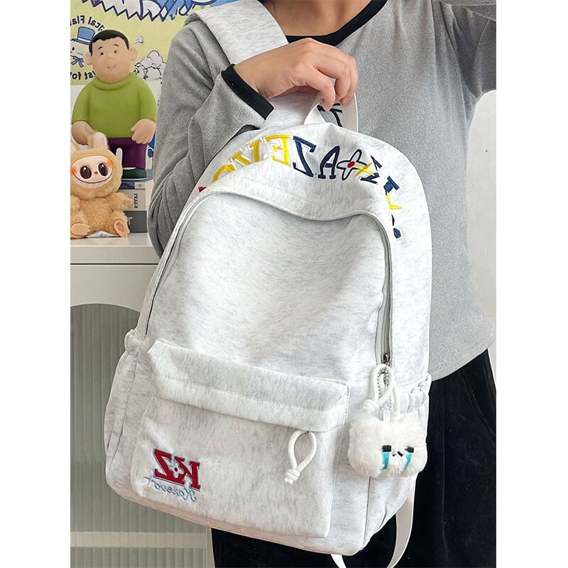 初高中书包大学生美式复古字母刺绣双肩包简约百搭大容量旅行背包 白色【带流泪猫猫头挂件】