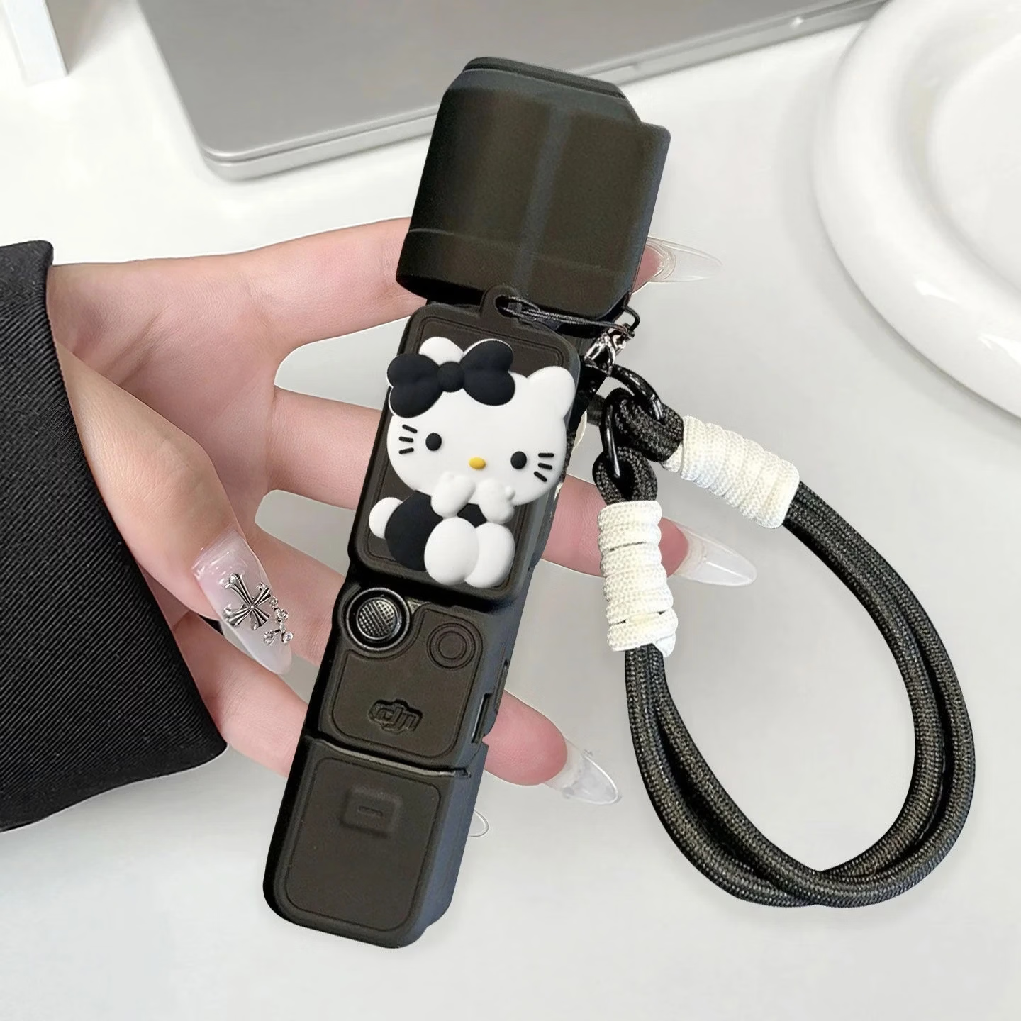 MPPMCK大疆pocket4pro/4/3硅胶保护壳可爱软胶口袋相机配件运动相机保护套 黑色【壳＋黑色kt猫＋挂绳＋螺丝】 大疆pocket3