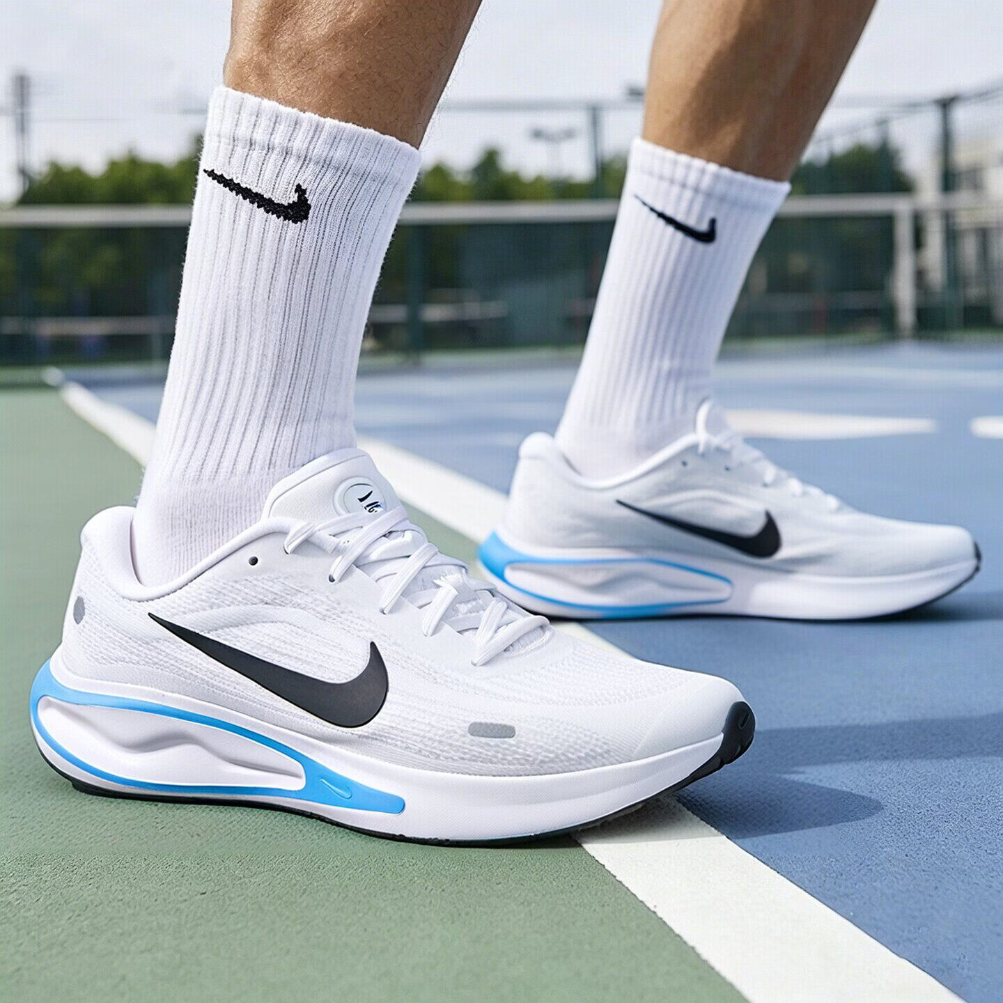 耐克（NIKE）男鞋2026夏季新款跑步鞋公路跑运动鞋网面透气通勤百搭缓震慢跑鞋 FN0228-112/晒图退10 40