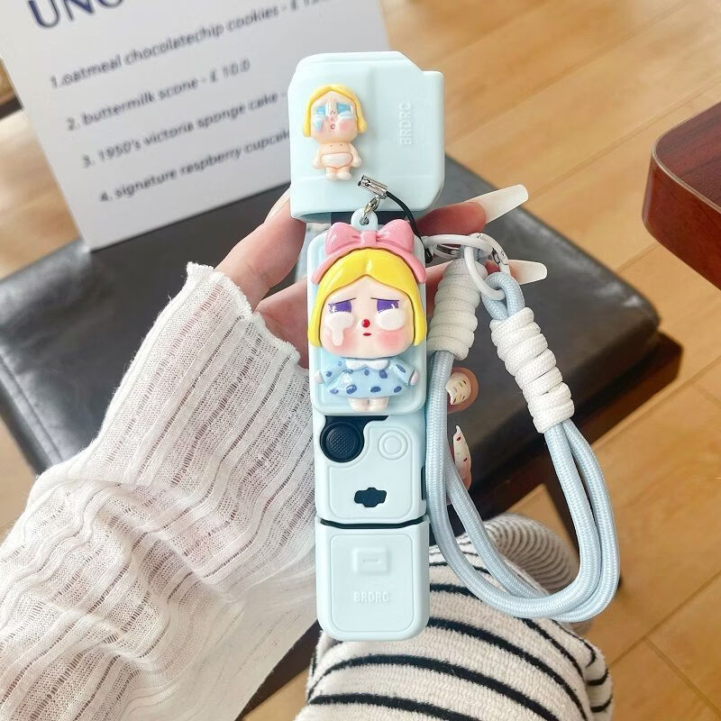 MPPMCK大疆pocket4pro/4/3硅胶保护壳可爱软胶口袋相机配件运动相机保护套 浅蓝色【壳＋哭娃＋挂绳＋螺丝】 大疆pocket4pro