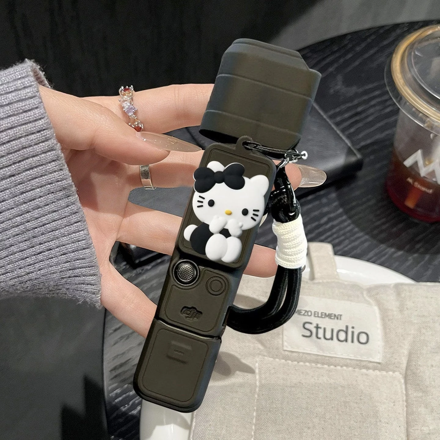 MPPMCK大疆pocket4pro/4/3硅胶保护壳可爱软胶口袋相机配件运动相机保护套 黑色【壳＋黑色kt猫＋挂绳＋螺丝】 大疆pocket3