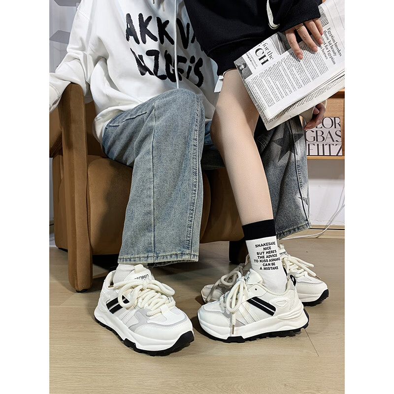 人本情侣鞋女2025春秋新款轻便透气男鞋厚底老爹鞋百搭休闲跑步鞋女潮 米黑女款 37 (230mm)