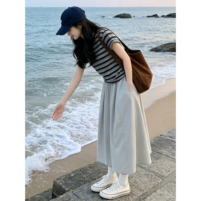 韩璐娇(hanlujiao)连衣裙女装夏季2026新款韩系减龄小个子巨好看穿搭衣服套装长裙子 条纹上衣+半身裙 M