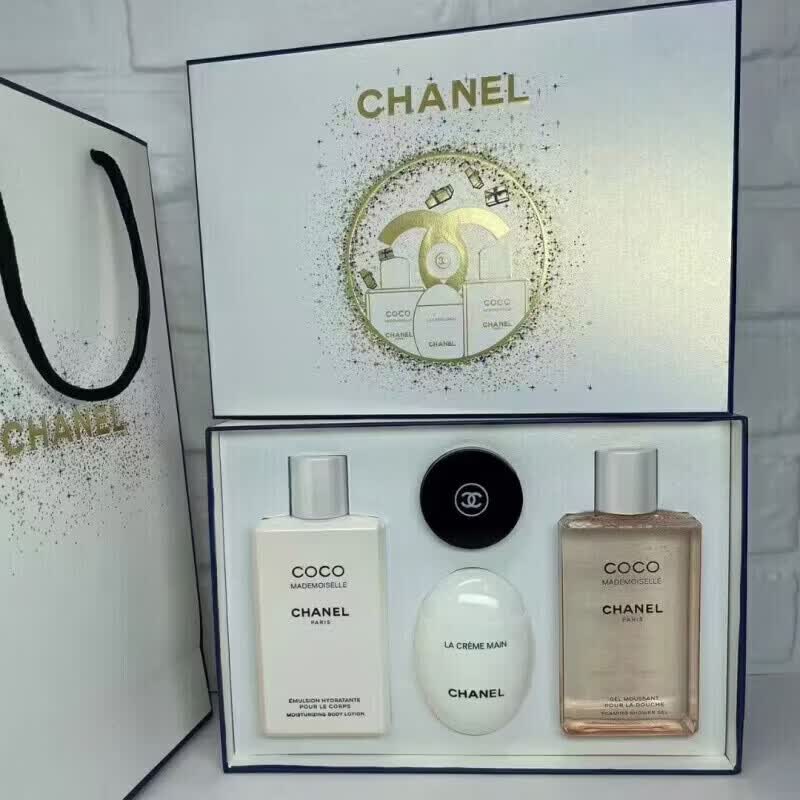 香奈儿（CHANEL）护理套装情人节礼物送女友闺蜜实用生日礼物结婚伴娘伴手礼 可可四件套【身体乳+沐浴露+护手霜+唇膏】