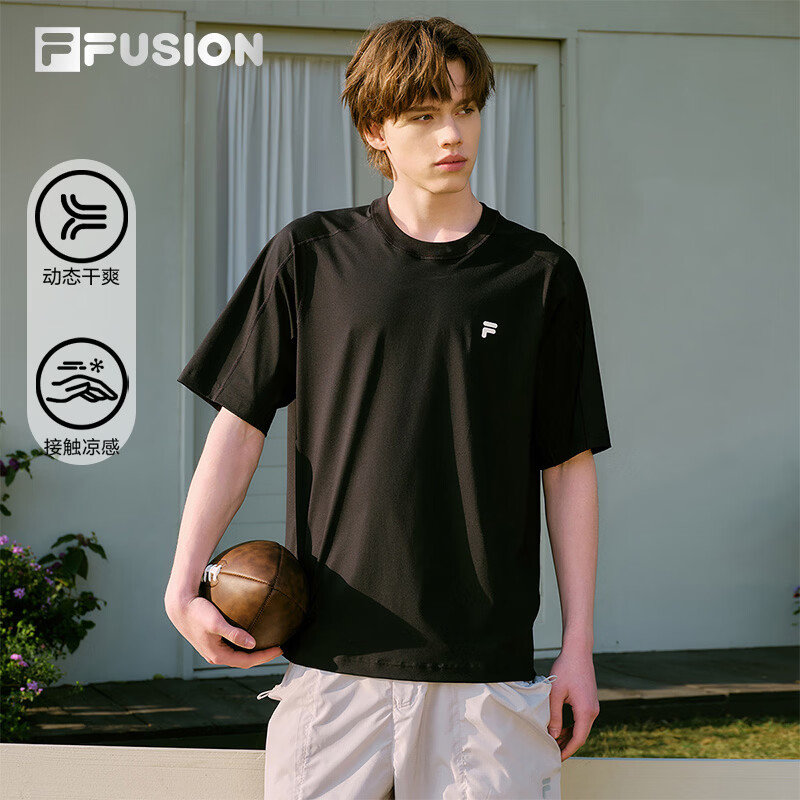 FILA FUSION斐乐潮牌男子针织短袖衫2026夏季新款凉感干爽宽松T恤 正黑色-BK XL 180/100A/XL