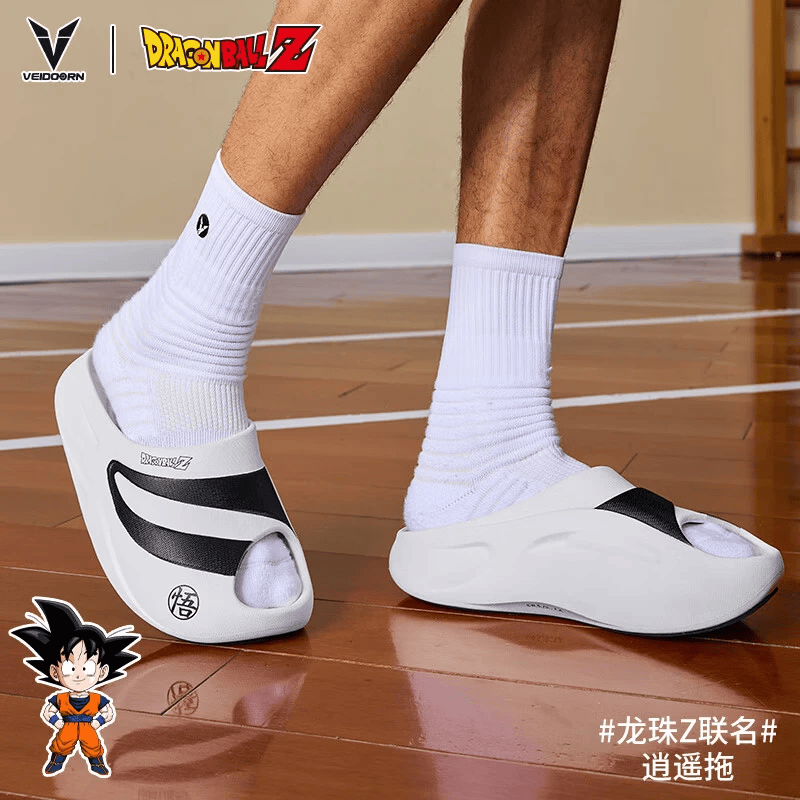 维动（VEIDOORN）【京东奥莱】夏季拖鞋联名LOGO【逍遥】拖鞋运动休闲情侣增高鞋 七龙珠正版联名-白黑色 42-43 京东折扣/优惠券