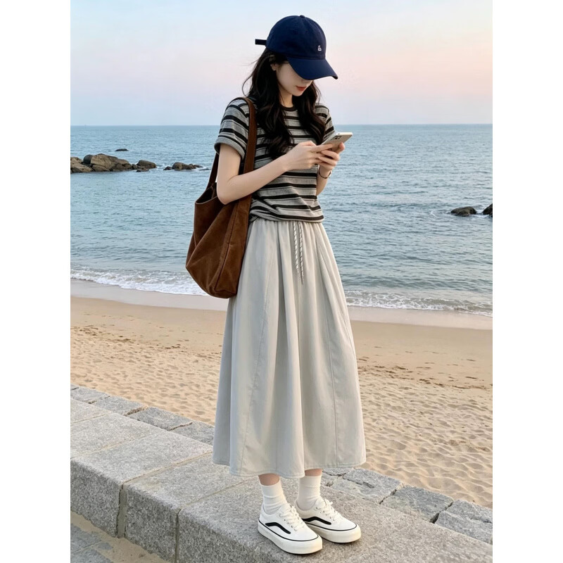 韩璐娇(hanlujiao)连衣裙女装夏季2026新款韩系减龄小个子巨好看穿搭衣服套装长裙子 条纹上衣+半身裙 M