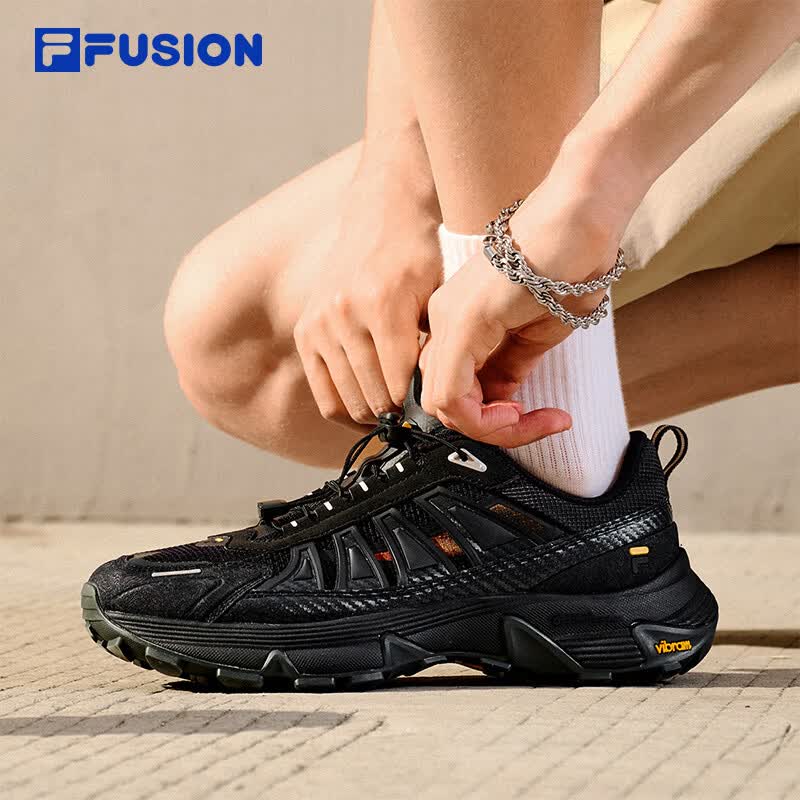 FILA FUSION斐乐潮牌男鞋COMO Y户外登山鞋2026秋季新款跑步鞋运动鞋 骏马黑/明灿黄-BC 42.5