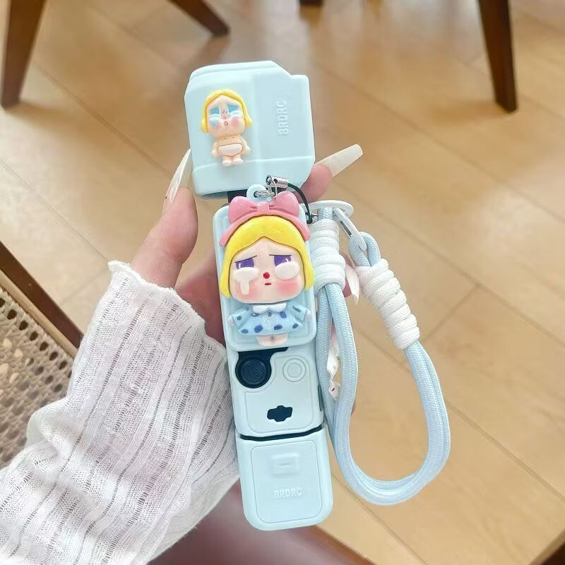 MPPMCK大疆pocket4pro/4/3硅胶保护壳可爱软胶口袋相机配件运动相机保护套 浅蓝色【壳＋哭娃＋挂绳＋螺丝】 大疆pocket4pro