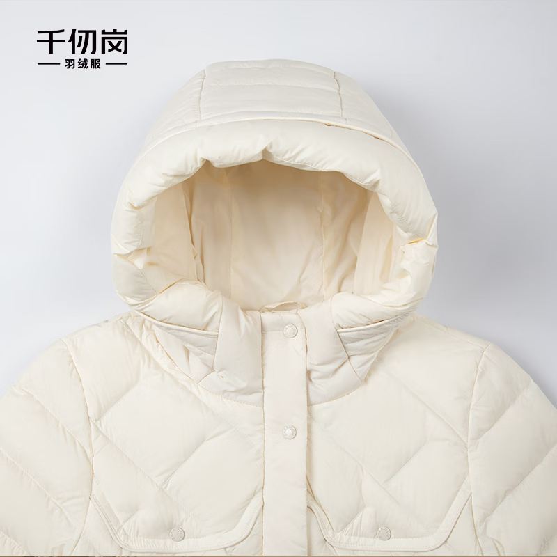 千仞岗90白鸭绒高蓬松度高清洁度冬季羽绒服女士中长款连帽外套 奶油白 XS (155)