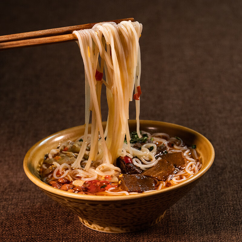 鲜有志湖南米粉速食方便米线大磨指新化向东街红汤牛肉粉常德津市牛肉