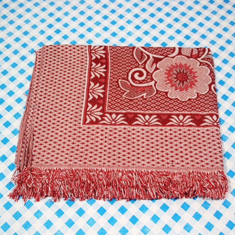 熊诺茗 线毯春秋毯老式线毯随身毯子沙发巾三色加厚棉老式 红白色(全国大部分) 170cmX200(含须)