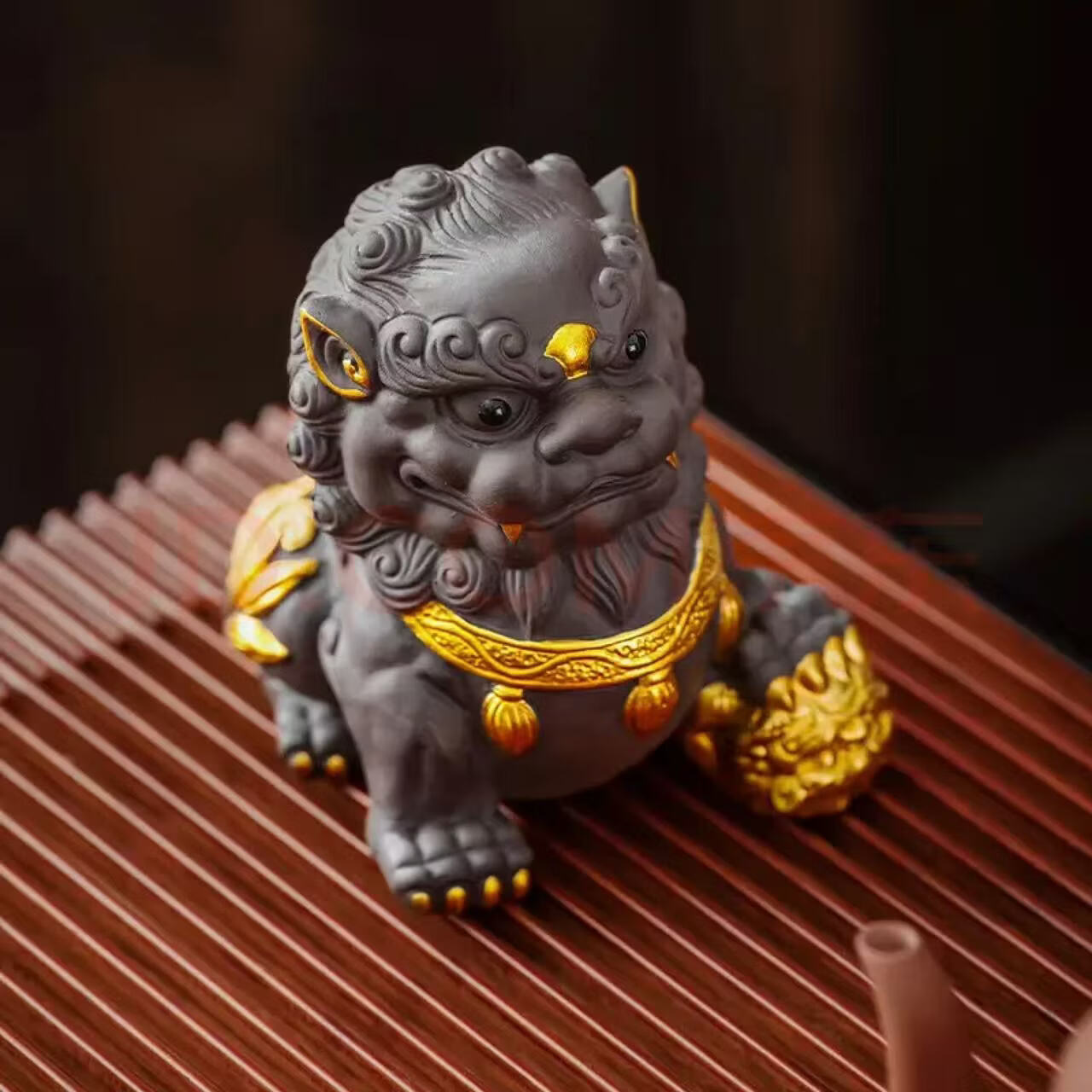 紫砂醒狮茶宠摆件精品可养招财一对狮子茶玩茶桌茶台博古架装饰品 招财醒狮(雄款)描金 无规格