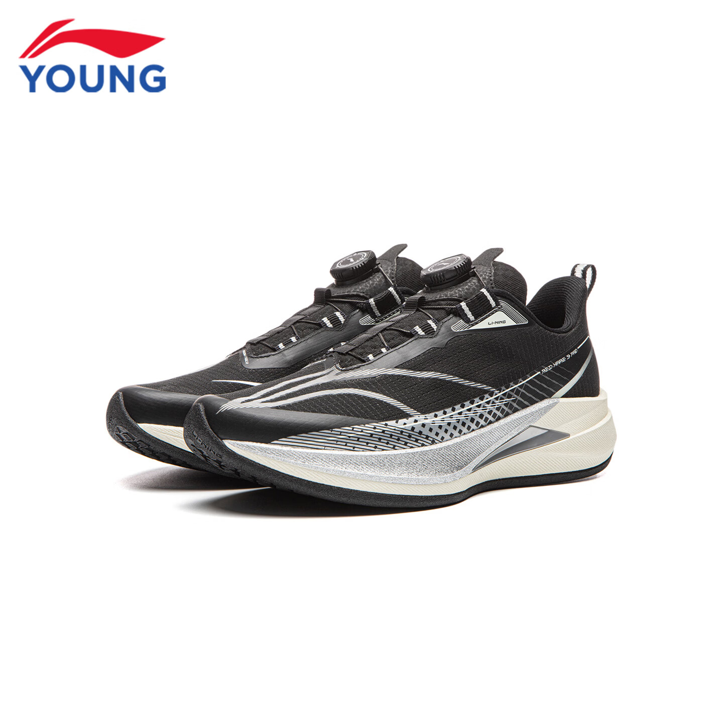 李宁(LI-NING)儿童跑步鞋2026秋季新款赤兔9PRO男女大童低帮䨻丝轻量高回弹跑鞋 黑色/银色22-5 赤兔9 PRO纽扣 39