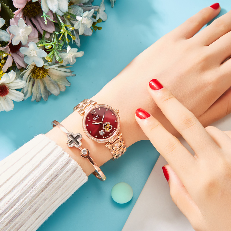 女装手表品牌四叶草时尚名牌女生腕表 玫壳红面钢带款:幸运女神(三