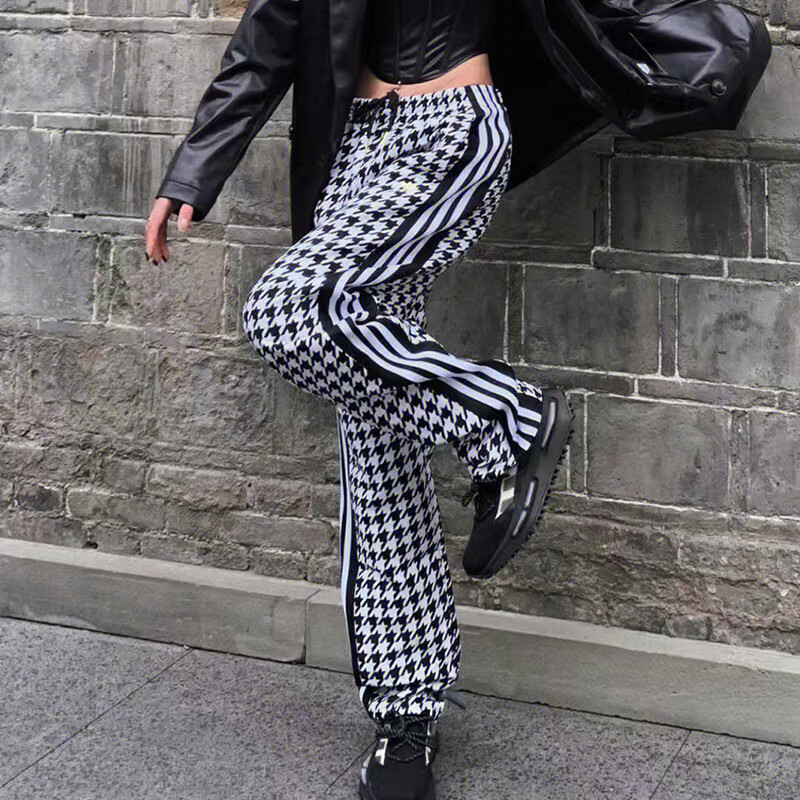 阿迪达斯 (adidas)三叶草运动裤女裤春秋款时尚千鸟格直筒裤健身裤子