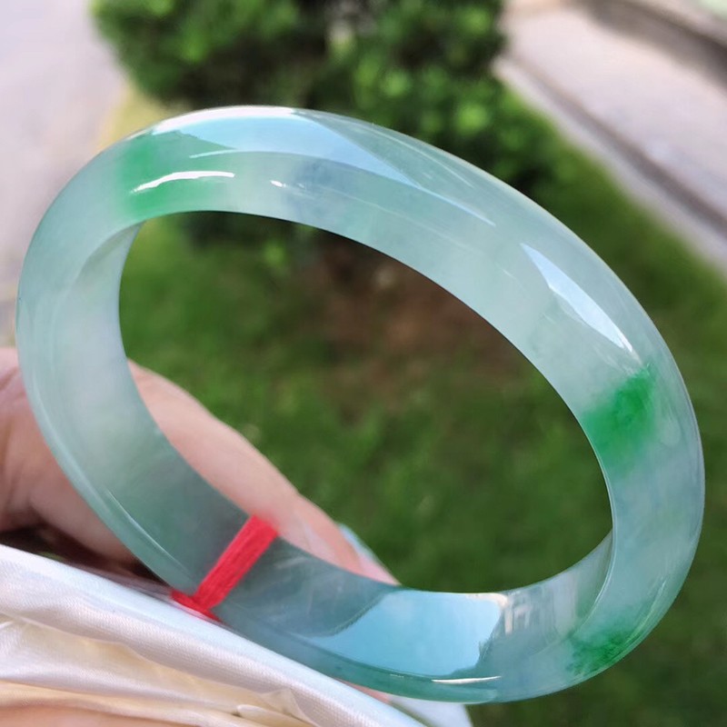 电商翡翠手镯价格变化查询|翡翠手镯价格走势图