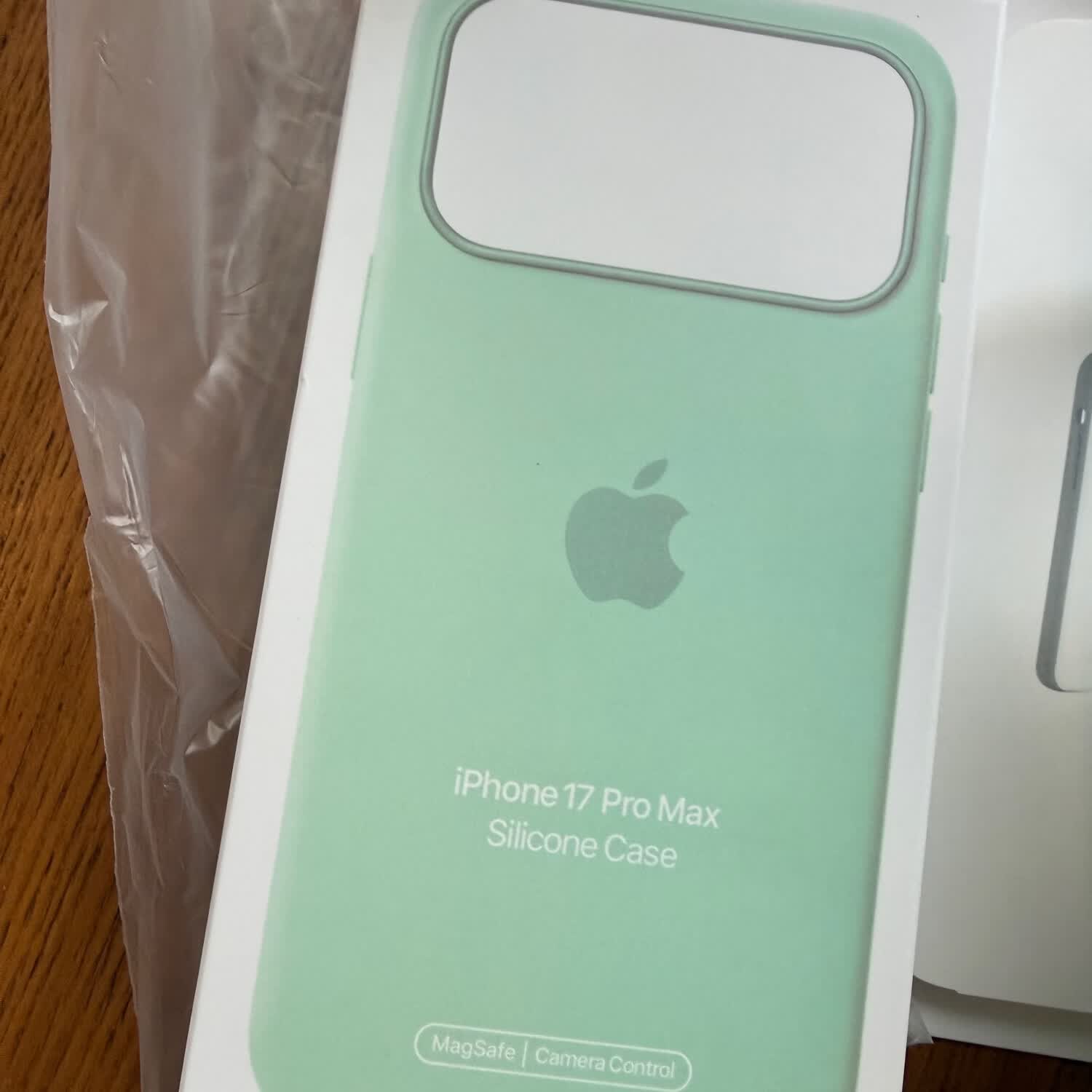 iPhone 17 Pro Max液态硅胶保护壳(现货速发) 碧蓝色 17proMax