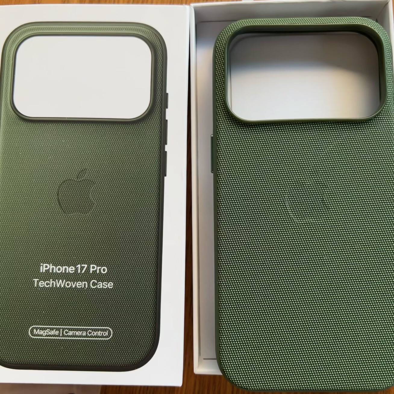 iPhone 17 Pro磁吸动画科技布保护壳 按键款 白色 17pro