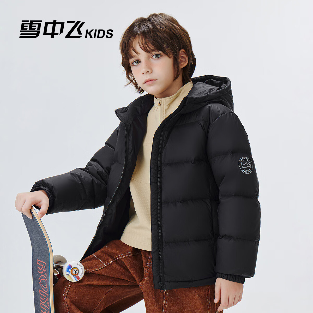 雪中飞儿童羽绒服2025新款男女童秋冬季加厚百搭面包服宽松保暖羽绒外套 黑色 4376 160