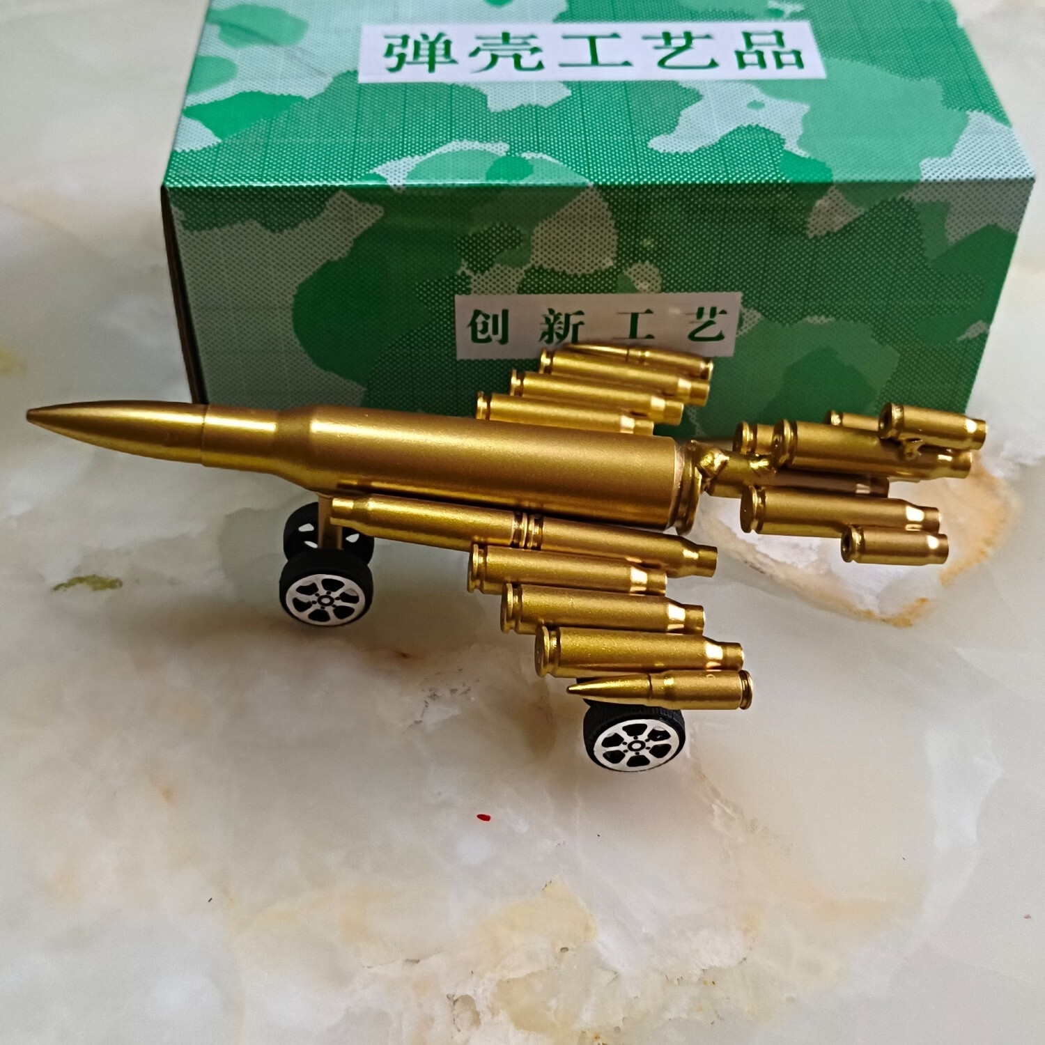 子弹壳工艺品四轮坦克模型飞机坦克模型客厅摆件F-16飞机礼品摆件 黄金色 20.6*11.5*7.5